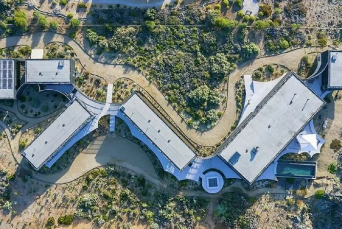 House Of Circumfences Hosts Six Trailing Pavilions Overlooking The Sea